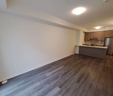 For Lease - 21 Honeycrisp Crescent Unit# 45, Vaughan, Ontario - Photo 5