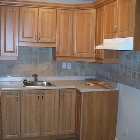 4 1/2 à louer Sherbrooke Ouest. Chauffage et eau chaude incluse. Wifi inclus. - Photo 4