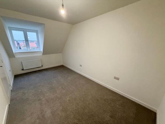 3 bedroom semi-detached house to rent - Photo 1