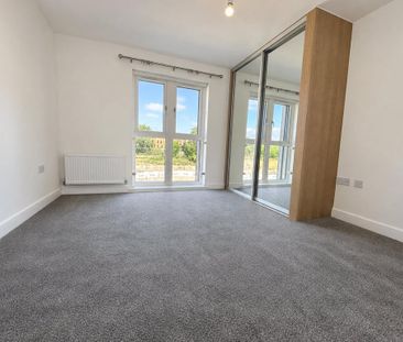 4 bedroom terraced house to rent - Photo 5