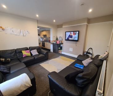 5 Bed - 20 Grove Gardens, Headingley, Leeds - LS6 4EG - Student - Photo 6