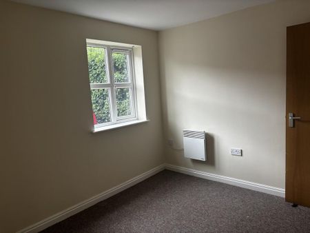 2 bedroom ground floor flat to rent - Photo 4