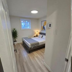 4 1/2 rénové à louer - Ahuntsic - 5 Électros - Photo 2