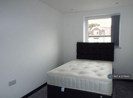 6 bedroom terraced house to rent - Photo 2