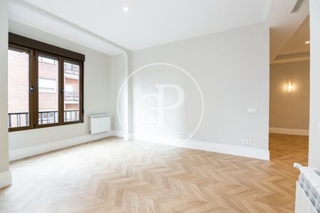 Flat for rent in Trafalgar (Madrid) - Photo 3