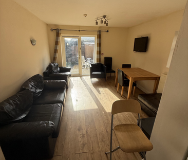 7 bedroom terraced house to rent - Photo 1