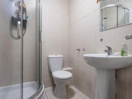 3 bedroom apartment to rent - Photo 5