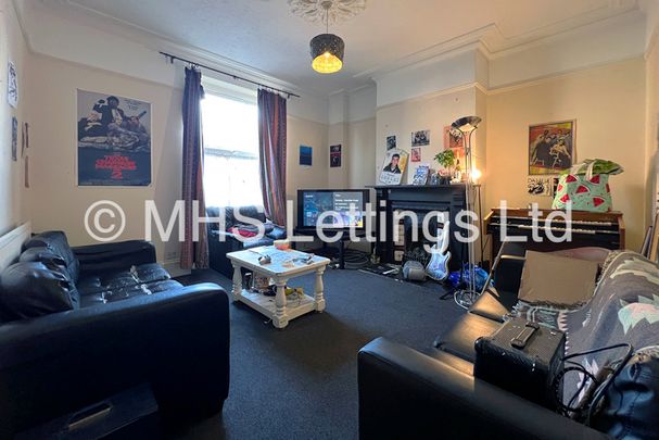 5 Bedroom Mid Terraced House for rent in Victoria Road - Photo 1