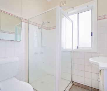 Charming cottage style home - Photo 4