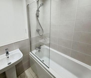 2 bedroom end of terrace house to rent - Photo 1