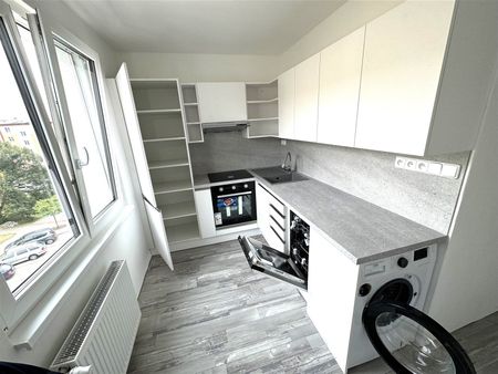 Pronájem bytu 2+1 56 m², Kosmonautů 1170, Cheb - Photo 3