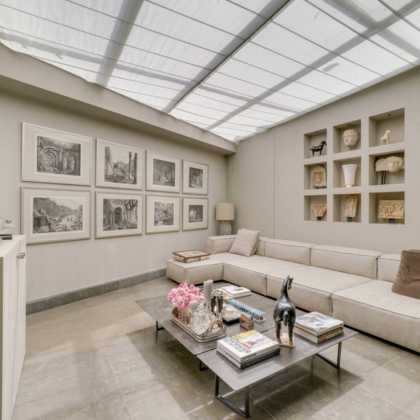 Location Maison Paris 16 8 Pièces 420 m² - Photo 1