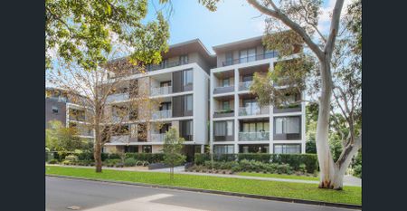 Style & Convenience In One - Photo 3