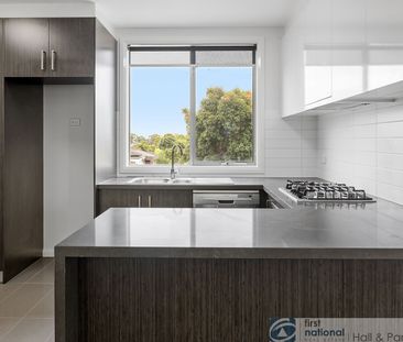 Impressive 2 Bedroom Apartment - Photo 4