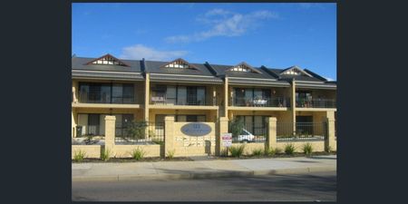 2 Bedroom Apartment on Morrision!!! - Photo 3