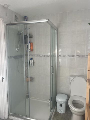 Room in a Shared House, Ravenshurst Avenue, NW4 - Photo 4