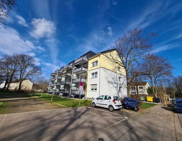 Liebe auf den ersten Blick: Traum-Bad, Neubau Zweitbezug, Fußbodenheizung, großer Balkon - Photo 1