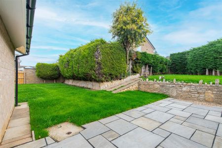 3 bed House To Let - Photo 4