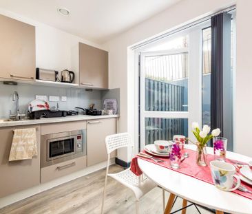 1 bedroom in a flat share to rent - Photo 6
