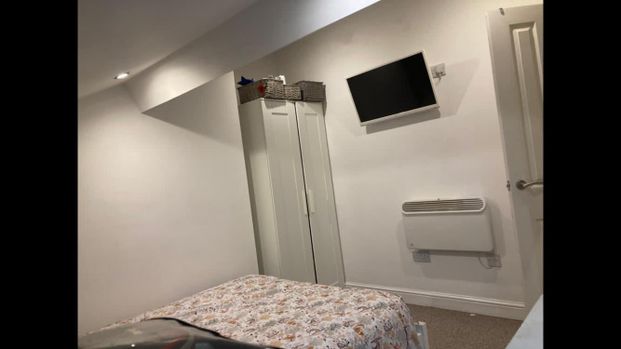 1 Bed Flat, Huskisson St, L8 - Photo 1