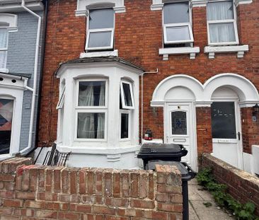 4 bedroom terraced house to rent - Photo 3