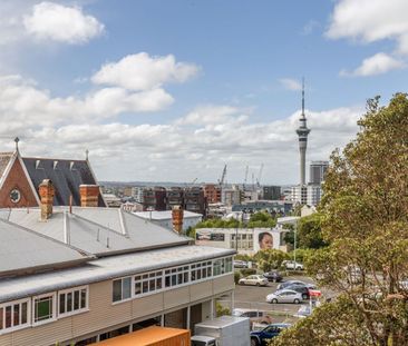 City Fringe - Fully Furnished with Panoramic Views - Photo 5