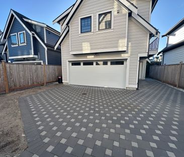 Executive Living: 4 Bedroom + Office Home W/ High End Finishes. Dou... - Photo 2