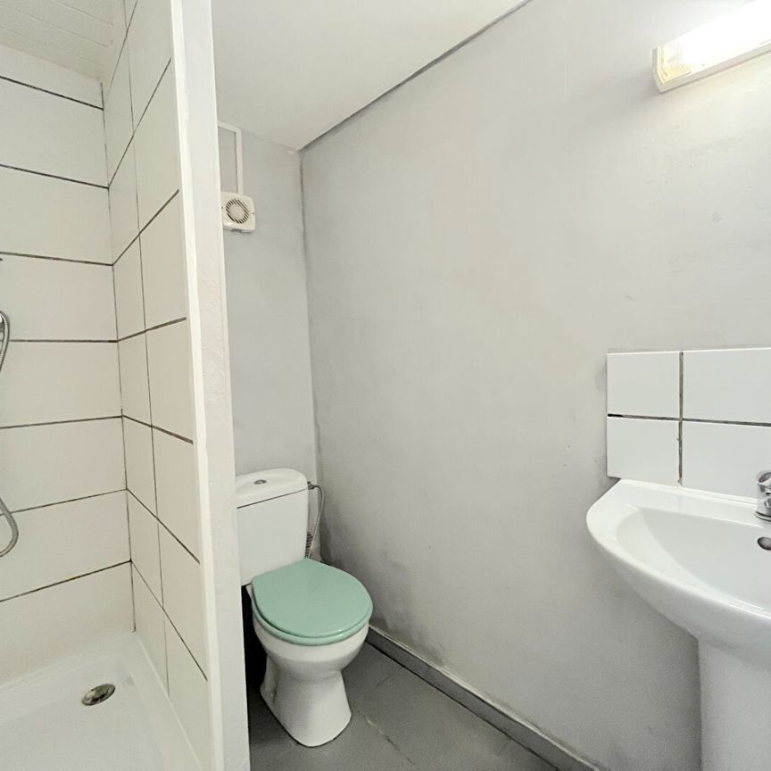 A LOUER APPARTEMENT 2 PICES AVEC TERRASSE - LE HAILLAN - Photo 1
