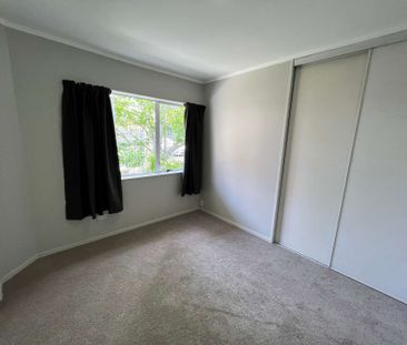 Spacious & Private In Remuera! - Photo 4