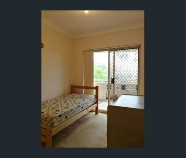 2 Bedroom Unit, walk to BLACKTOWN TRAIN - Photo 5