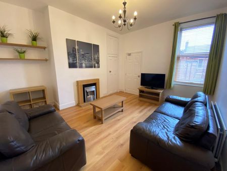 4 bedroom maisonette to rent - Photo 4