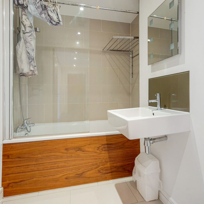 Clementine Court - Photo 1