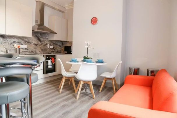 Royal Canal Terrace, Dublin - Photo 1