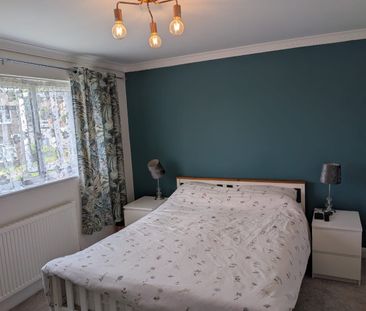4 Bed End Terrace, Rossefield Grove, LS13 - Photo 5