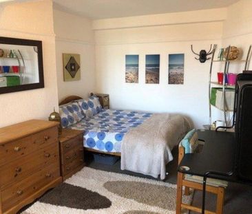 House share to rent - Photo 3