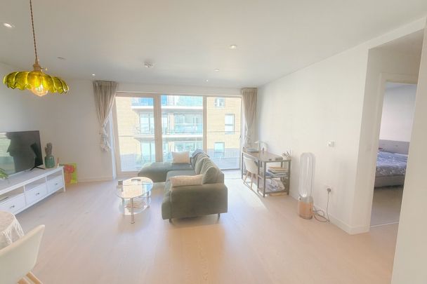 1 Bed Flat, New Paragon Walk, SE17 - Photo 1