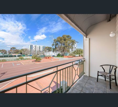 1/52 Kent Street, Rockingham, WA 6168 - Photo 4