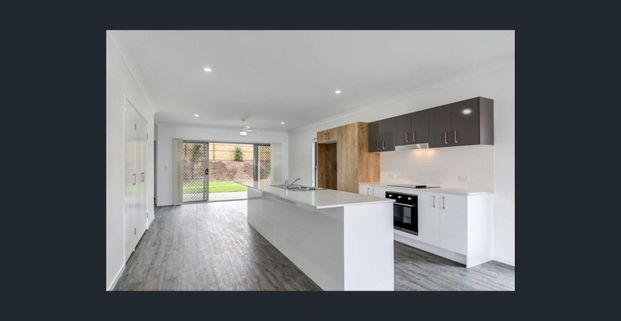 Peaceful Family Living in a Private Cul-de-Sac – Modern 4-Bedroom Home - Photo 1