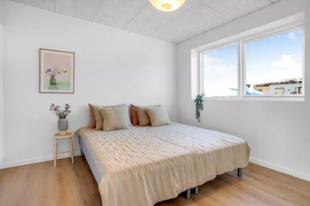 Nyere moderne rækkehus klar til indflytning - Photo 1