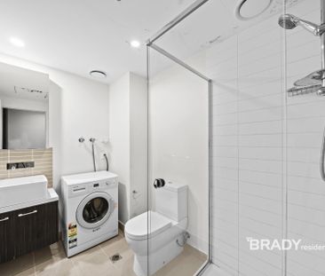 3208/5 Sutherland Street, Melbourne - Photo 5