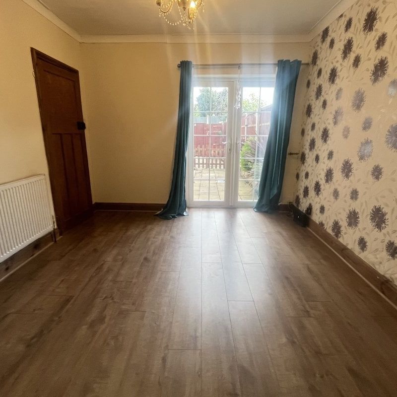 Lowestoft Road - Photo 1