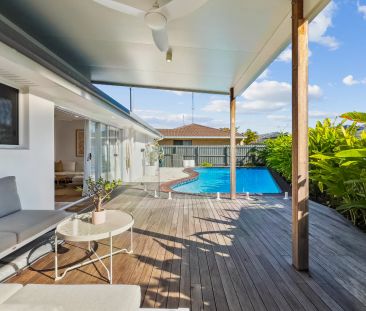 Coastal luxe living in the heart of Burleigh Waters - Photo 6