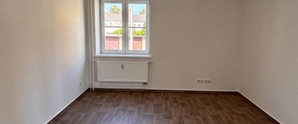 Großzügig geschnittene Erdgeschosswohnung! - Foto 1