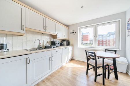 3 bedroom apartment to rent - Photo 5