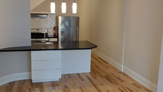 For Lease - 648 Bathurst Street Unit# Main, Toronto, Ontario - Photo 1