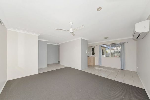 23 Daytona Drive, Kirwan - Photo 1