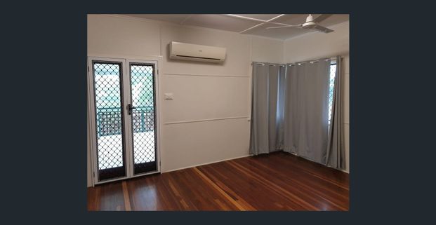 Charming Family Home in the Heart of Pimlico! - Photo 1