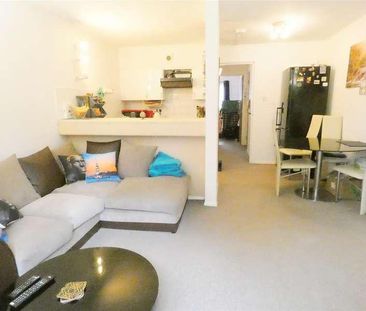 Ground Floor Flat Pavilion Way, Edgware, HA8 - Photo 2