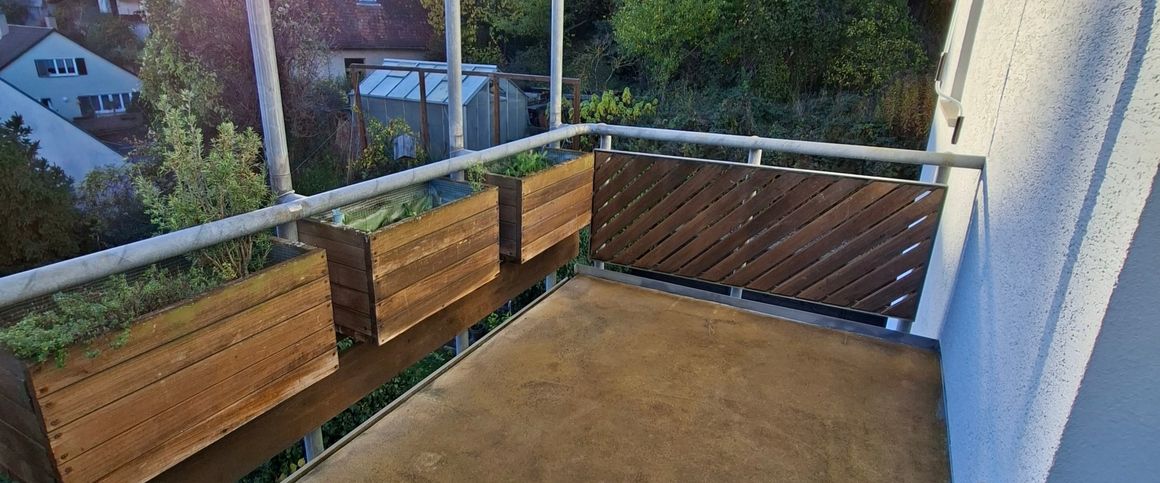 Bevorzugte Halbhöhenlage in Untertürkheim (Gehrenwald): * Schöne 2,5-Zi.-Whg.+ EBK + Balkon * - Photo 1