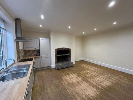 2 bedroom terraced house to rent - Photo 2